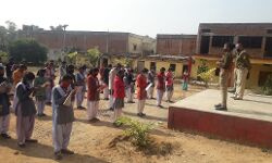 मनचलों से निबटने को छात्राओं को दिये टिप्स