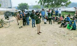 भीख मांगना छोड़कर, आओ बेहतर भविष्य की ओर चलें