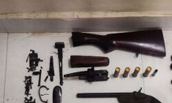 मौत का सामान बनाने के कारखाने का भंडाफोड़