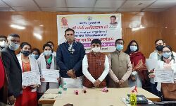 नवनियुक्त चिकित्सक समाज के प्रति दायित्व का ईमानदारी से निर्वहन करें- सीएम नवनियुक्त चिकित्सक समाज के प्रति दायित्व का ईमानदारी से निर्वहन करें- सीएम