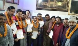 समस्याओं के समाधान के लिए एकजुटता जरूरी-अंकुर