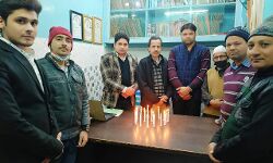 श्मशान घाट हादसे में मारे गये लोगों को दी श्रद्धांजलि श्मशान घाट हादसे में मारे गये लोगों को दी श्रद्धांजलि