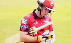 आज का इतिहास- इस बल्लेबाज ने एक ओवर में छ: छक्के लगाकर बनाया था कीर्तिमान आज का इतिहास- इस बल्लेबाज ने एक ओवर में छ: छक्के लगाकर बनाया था कीर्तिमान