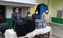 जिला कारागार में बंदियों को किये कम्बल वितरित जिला कारागार में बंदियों को किये कम्बल वितरित
