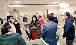 DM ने कोविड ड्राई रन की व्यवस्थाओं का किया निरीक्षण DM ने कोविड ड्राई रन की व्यवस्थाओं का किया निरीक्षण