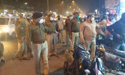 मास्क न लगाने वाले 18 लोगों के काटे चालान मास्क न लगाने वाले 18 लोगों के काटे चालान