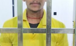 अश्लील कमेंट करने वाला मनचला गिरफ्तार अश्लील कमेंट करने वाला मनचला गिरफ्तार