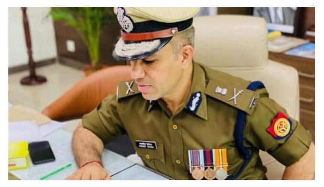 IPS बेटे के  ADG बनने पर मां ने किया सैल्यूट