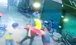 गंगा प्लाजा मार्केट में 2 गुटों में चले लात-घूसे, पुलिस ने हिरासत में लिए गंगा प्लाजा मार्केट में 2 गुटों में चले लात-घूसे, पुलिस ने हिरासत में लिए