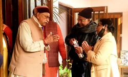 चेयरपर्सन ने विहिप नेता से मुलाकात में दोहराई शहर विकास की प्रतिबद्धता चेयरपर्सन ने विहिप नेता से मुलाकात में दोहराई शहर विकास की प्रतिबद्धता