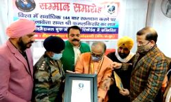 संत ने बनाया 144 बार रक्तदान करने का रिकाॅर्ड संत ने बनाया 144 बार रक्तदान करने का रिकाॅर्ड