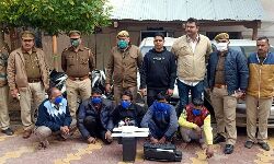 अंतर्राज्यीय लूट व वाहन चोर गिरोह के पांच सदस्य गिरफ्तार अंतर्राज्यीय लूट व वाहन चोर गिरोह के पांच सदस्य गिरफ्तार