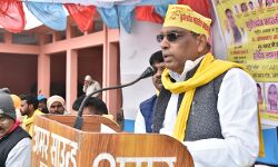 हिन्दू-मुस्लिम के नाम पर देश में घमासान रखती है सरकारः राजभर हिन्दू-मुस्लिम के नाम पर देश में घमासान रखती है सरकारः राजभर