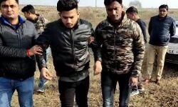 कुख्यात बदमाश के नाम पर रंगदारी मांगने वाले अरेस्ट