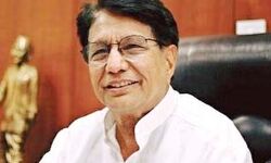 झूठे आश्वासन के झुनझुने से किसानों को बहलाना चाहती है सरकार- अजित सिंह