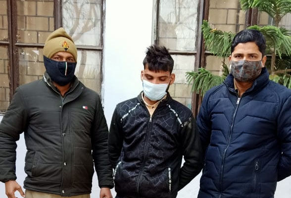 चंद घंटो के अंदर ही पुलिस ने किया चोरी की वारदात का खुलासा चंद घंटो के अंदर ही पुलिस ने किया चोरी की वारदात का खुलासा