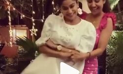 शिल्पा शेट्ठी ने बदन पे सितारे लपेटे हुए पर किया डांस