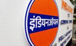 पाइप लाइन काट कर 14 हजार लीटर डीजल की चोरी