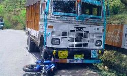 ट्रक ने मस्जिद के इमाम समेत चार को रौंदा