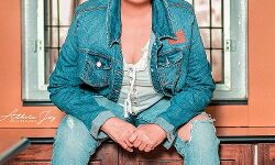 69 साल की अभिनेत्री का हॉट फोटो सोशल मीडिया पर हुआ वायरल