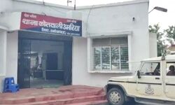 हैवानियत की हदें पार- 13 वर्ष की मासूम के साथ 9 लोगों ने किया रेप हैवानियत की हदें पार- 13 वर्ष की मासूम के साथ 9 लोगों ने किया रेप