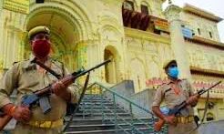 जिले में नाकाबंदी एवं निगरानी बढ़ाई जिले में नाकाबंदी एवं निगरानी बढ़ाई