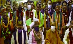 MLC सीटों के लिए भाजपा प्रत्याशियों ने भरे पर्चे MLC सीटों के लिए भाजपा प्रत्याशियों ने भरे पर्चे