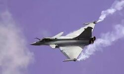 राजपथ पर पहली बार गर्जन करेगा राफेल राजपथ पर पहली बार गर्जन करेगा राफेल