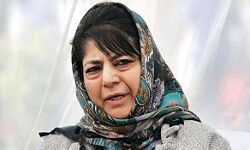 टीआरपी तमाशा से भाजपा को फायदा: महबूबा टीआरपी तमाशा से भाजपा को फायदा: महबूबा