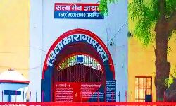 डिप्टी जेलर हुआ निलंबित,दो को कारण बताओ नोटिस डिप्टी जेलर हुआ निलंबित,दो को कारण बताओ नोटिस