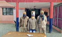 पुलिस ने पकड़ा 25 हजारी बदमाश पुलिस ने पकड़ा 25 हजारी बदमाश