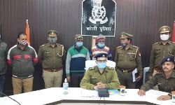 दो आरोपी अरेस्ट- भारी मात्रा में पेट्रोल और डीजल बरामद दो आरोपी अरेस्ट- भारी मात्रा में पेट्रोल और डीजल बरामद