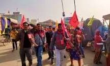 किसान आंदोलन-ट्रैक्टरों के साथ राजभवन के घेराव के लिए निकले हैं किसान