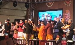 CO CITY को लखनऊ में CM ने दिया लक्ष्मण अवार्ड CO CITY को लखनऊ में CM ने दिया लक्ष्मण अवार्ड