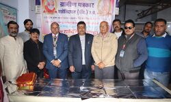 ग्रामीण पत्रकार एसोसिएशन ने किया गरीबों को कंबल वितरण ग्रामीण पत्रकार एसोसिएशन ने किया गरीबों को कंबल वितरण