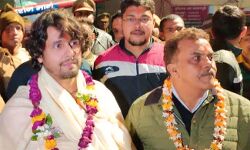 सोनू निगम ने रामलला के दर्शन कर हनुमानगढ़ी में टेका मत्था
