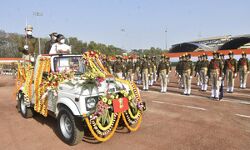 CO की पत्नी को डीएम नें दिया पचास लाख का चेक CO की पत्नी को डीएम नें दिया पचास लाख का चेक