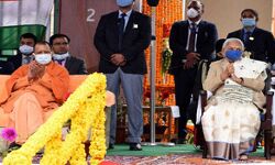 गणतंत्र दिवस के अवसर पर देशभक्ति के सैलाब में डूबा उत्तर प्रदेश