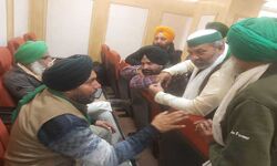 लाल किले की घटना की जांच हो: टिकैत लाल किले की घटना की जांच हो: टिकैत