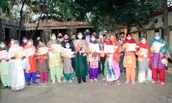 क्लिक कर CM ने मुजफ्फरनगर के लाभार्थियों को भेजें 18.37 करोड़ क्लिक कर CM ने मुजफ्फरनगर के लाभार्थियों को भेजें 18.37 करोड़