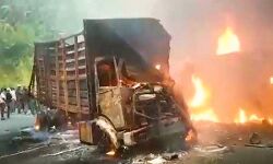 दुर्घटना में 53 लोगों की मौत, 29 घायल दुर्घटना में 53 लोगों की मौत, 29 घायल