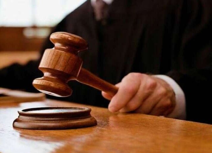 खण्ड विकास अधिकारी को अपशब्द कहने पर मुकदमा