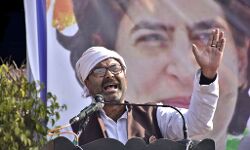 नौकरी है नहीं, ऊपर से महंगाई की मार- लल्लू नौकरी है नहीं, ऊपर से महंगाई की मार- लल्लू