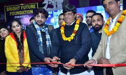 वंश को मिस्टर टीन -अर्चित, अलीना बने मिस्टर एंड मिस क्राउन यूपी विजेता वंश को मिस्टर टीन -अर्चित, अलीना बने मिस्टर एंड मिस क्राउन यूपी विजेता