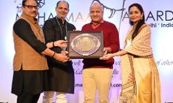 शिक्षा में बेमिसाल, डिप्टी CM को मिला महात्मा पुरस्कार शिक्षा में बेमिसाल, डिप्टी CM को मिला महात्मा पुरस्कार