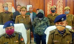 अपहरण मामले में फंसाने वाली महिला चिकित्सक गिरफ्तार अपहरण मामले में फंसाने वाली महिला चिकित्सक गिरफ्तार