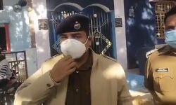 अधेड़ की पत्थर से कुचल कर हत्या अधेड़ की पत्थर से कुचल कर हत्या