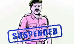 मिर्च पावडर छिड़कने वाले पुलिस अधिकारी निलंबित