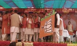 झटके पर झटका- साथ छोड़कर जा रहे नेताओं ने बढ़ाई दीदी की दिक्कत झटके पर झटका- साथ छोड़कर जा रहे नेताओं ने बढ़ाई दीदी की दिक्कत