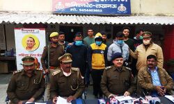 नागरिकों को पोपट बनाकर ठगने वाले तीन गिरफ्तार नागरिकों को पोपट बनाकर ठगने वाले तीन गिरफ्तार